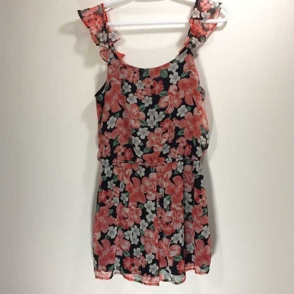 Forever 21 Romper Sz Med Floral Print Ruffle Straps Elastic Waist Lined Pockets - Picture 3 of 8